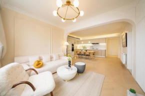4 Bedroom Apartment with Bund View